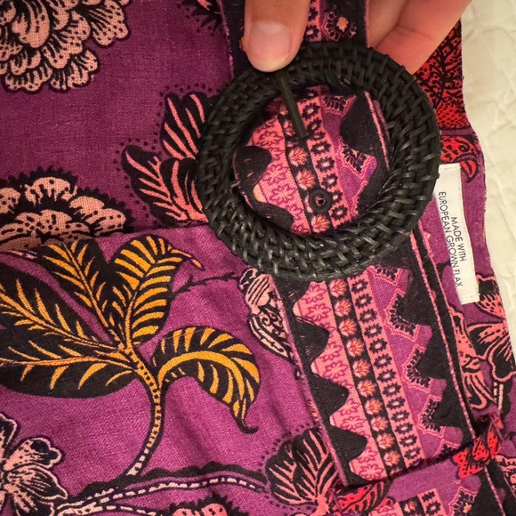 Nicole Miller Linen Paisley Shorts with Belt - Picture 3 of 5